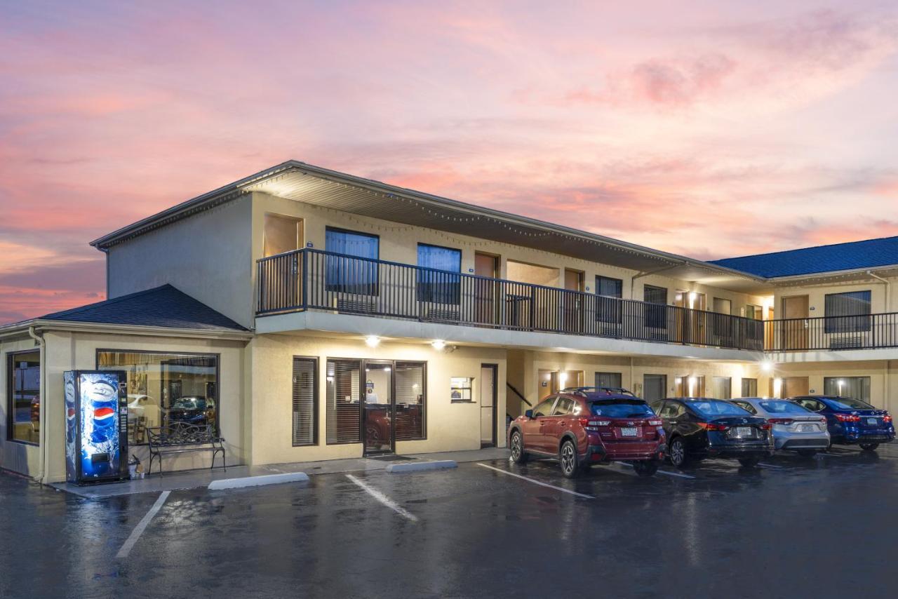 Days Inn By Wyndham St. Robert Waynesville/Ft. Leonard Wood Zewnętrze zdjęcie