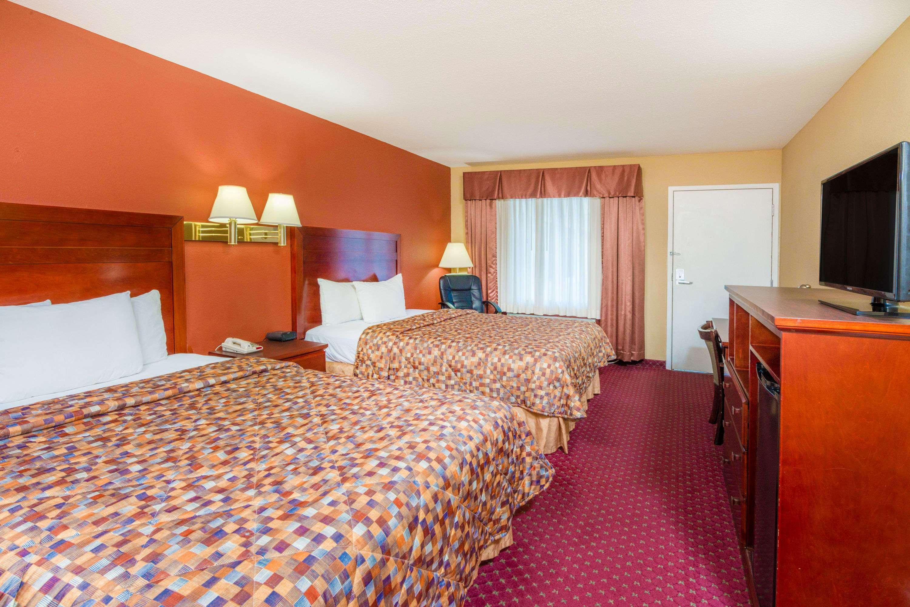 Days Inn By Wyndham St. Robert Waynesville/Ft. Leonard Wood Zewnętrze zdjęcie