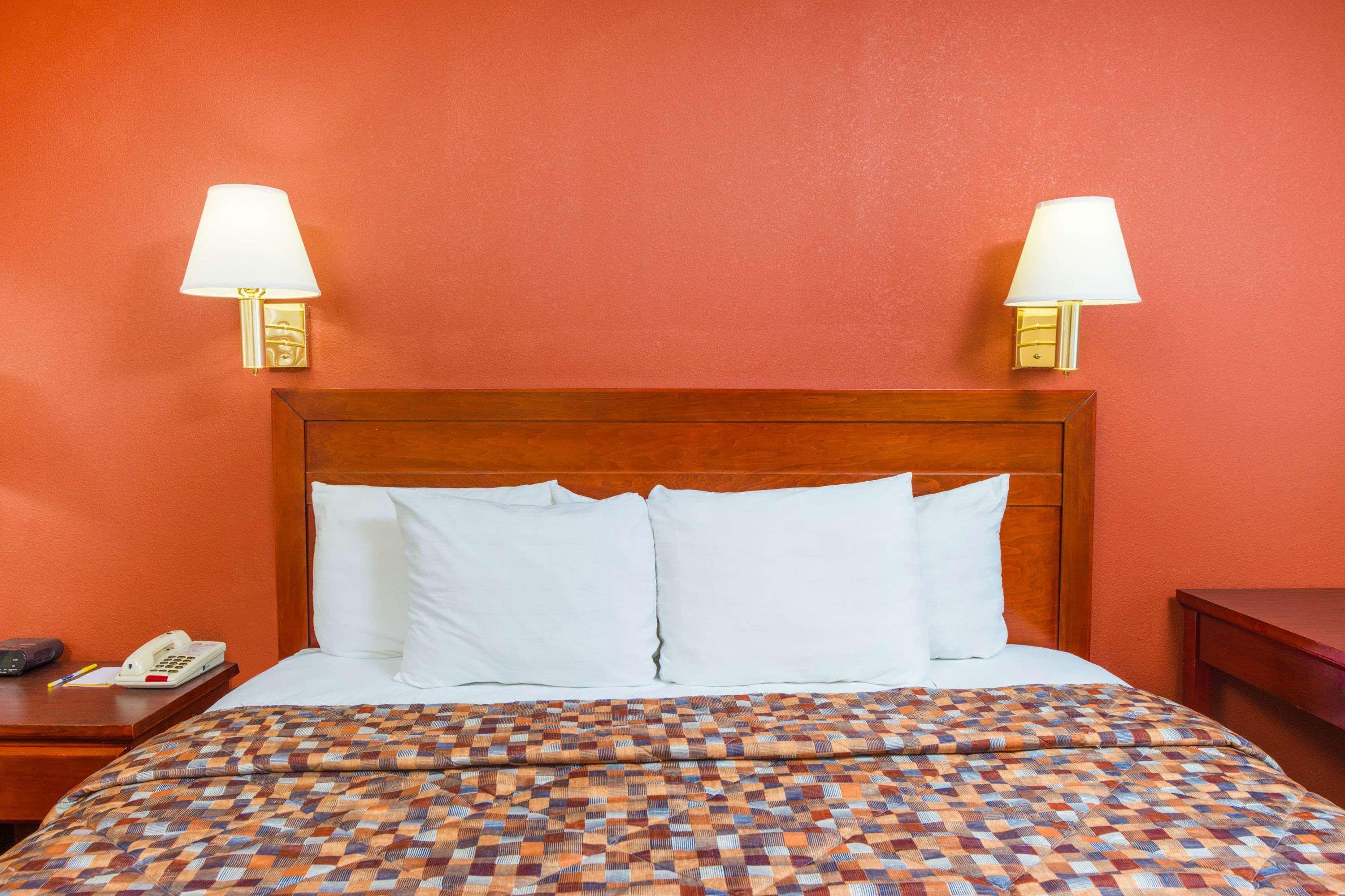Days Inn By Wyndham St. Robert Waynesville/Ft. Leonard Wood Zewnętrze zdjęcie